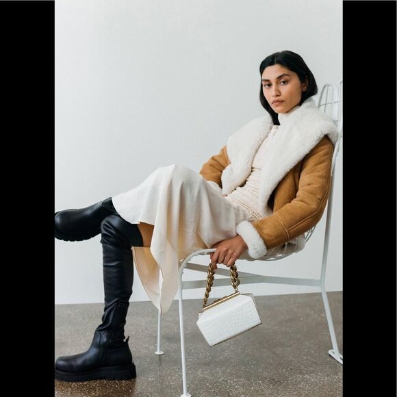 Bottega Veneta Black Over the Knee Boots - Picture 2 of 10